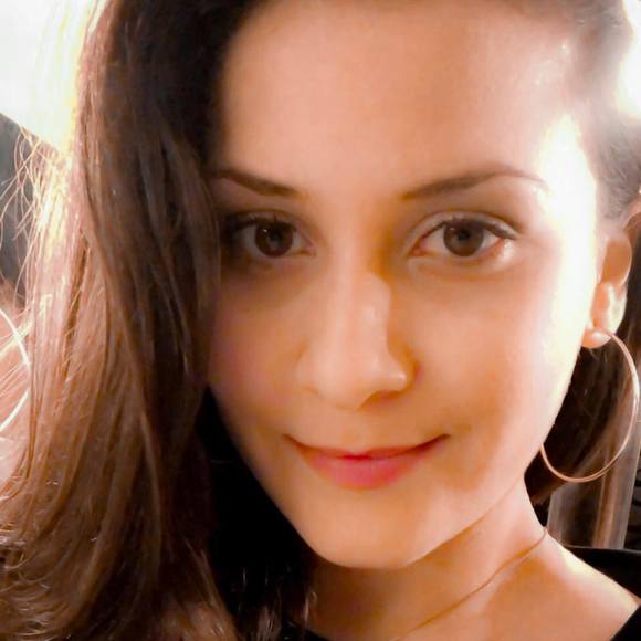 Meet your Posher, Debora - Picture 1 of 1